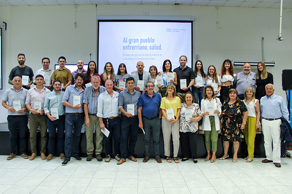 Presentamos nuestro libro por el 40° aniversario